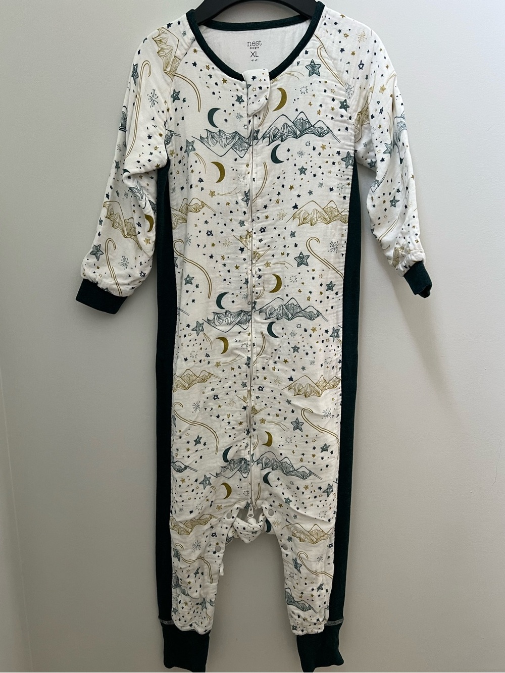 NEST designs Moon & Stars Sleep Sack Pajama in White, Gold, Black